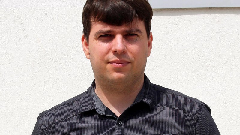 2. Famnitov izlet v matematično vesolje: Klasične zmagovalne tehnike pri miselnih igrah (2020/2021)