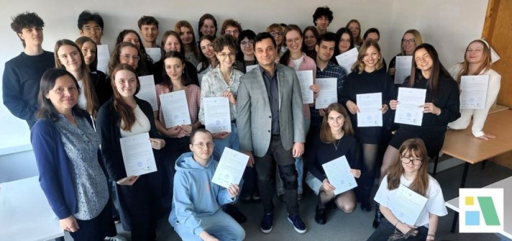 Študenti univerze Lodz University of Technology prejeli certifikate NEB Akademije