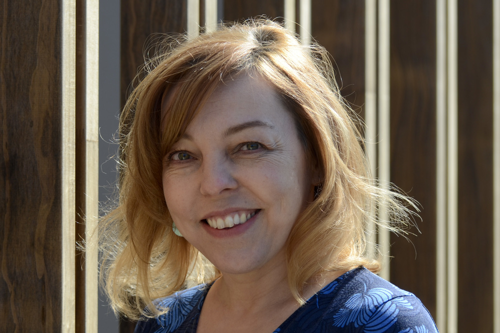 Dr. Anna Sandak published a scientific article in Nature Reviews Materials